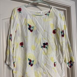 Kensie Anthropology White Top with Yellow and Red Embroidery med.